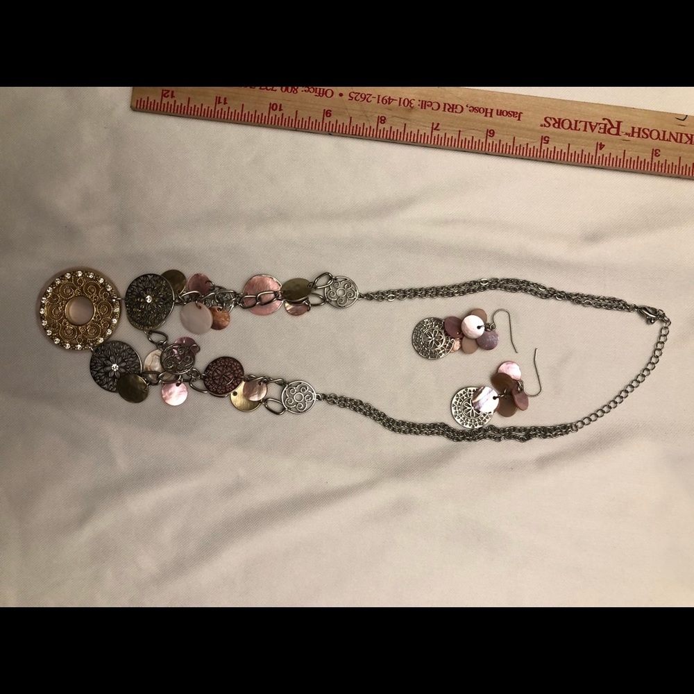 Necklace and earrings set
